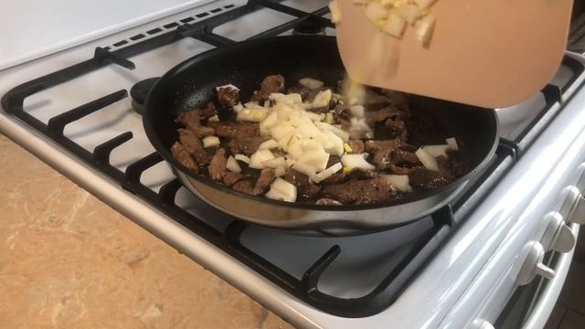 Бефстроганов из телятины (говядины) смотреть онлайн