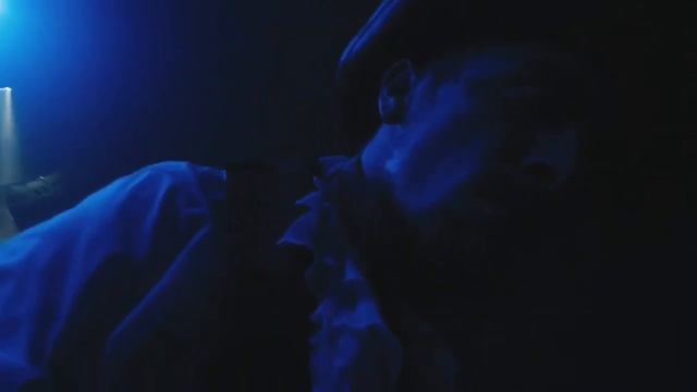 Иммерсивное шоу "ПУРПУРНЫЕ СНЫ АЛИСЫ„ смотреть онлайн