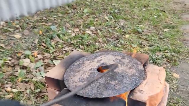 ПЛАВКА АЛЮМИНИЕВЫХ БАНОК В ДОМАШНИХ УСЛОВИЯХ. ПЛАВКА АЛЮМИНИЯ ДОМА. ПЛАВЛЮ АЛЮМИНИЙ НА КОСТРЕ смотреть онлайн