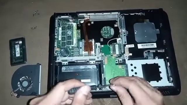 How to upgrade ram for Asus K40IJ laptop!!! смотреть онлайн
