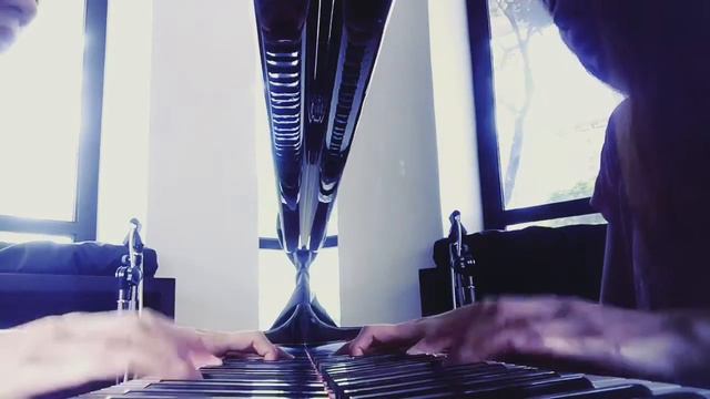 Despacito piano cover by Ash Toyo смотреть онлайн
