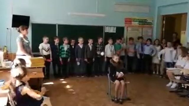 Дама сдавала в багаж смотреть онлайн