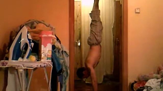 гимнастическая стойка на руках 29 секунд смотреть онлайн