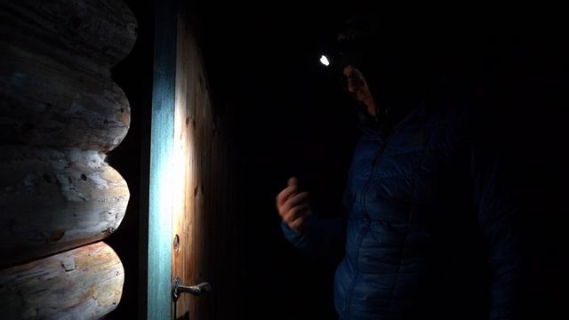 -32° STUCK In EXTREME COLD In THE MIDDLE OF NOWHERE | Lynx Commander Snowmobile Breakdown