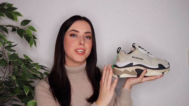 BALENCIAGA TRIPLE S BEIGE UNBOXING | KICKSELLERS смотреть онлайн