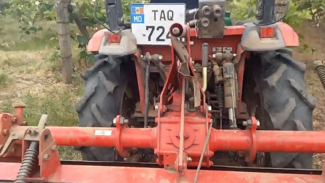 Минитрактор MITSUBISHI GS200, работаем с фрезою на виноградниках в солнечной Молдавии!!! смотреть онлайн