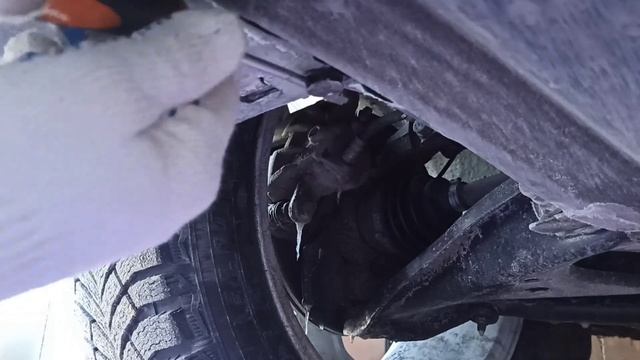 Замена лампочек в противотуманках Ларгуса. смотреть онлайн
