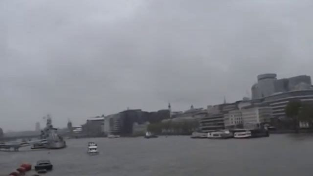 Tower Bridge and St Paul Cathedral смотреть онлайн