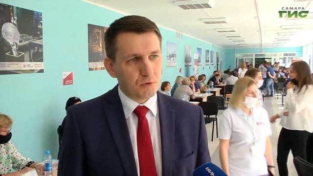 На предприятии "ОДК-Кузнецов" прошла ярмарка вакансий смотреть онлайн