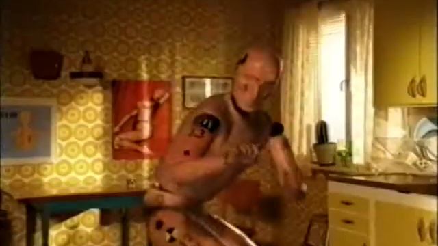 Volvo Clive Alive - Crash Test Dummy смотреть онлайн