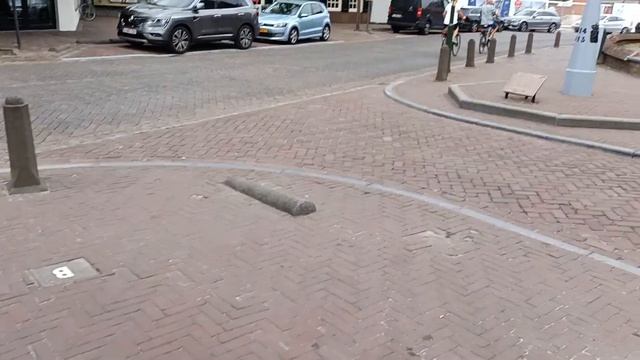 Граница между Бельгией и Нидерландами. ( Не смейтесь, да это граница) смотреть онлайн