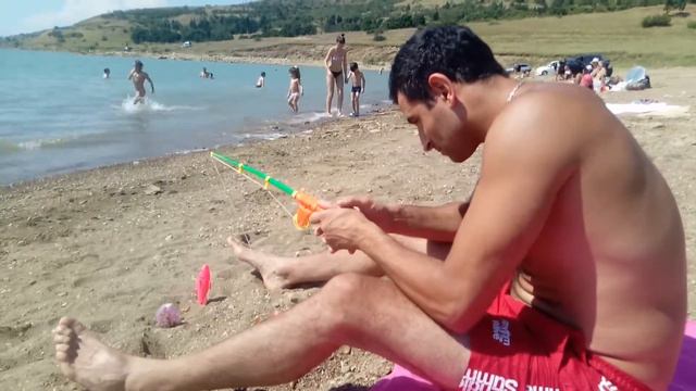 Рыбалка в песке :) смотреть онлайн