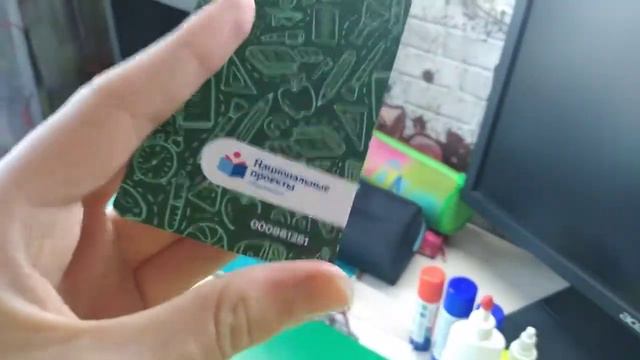 Уборка моего рабочего стола и шкафчика с канцелярией!/Fruto Nina смотреть онлайн