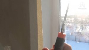 Как обрезать обои на оконном откосе!