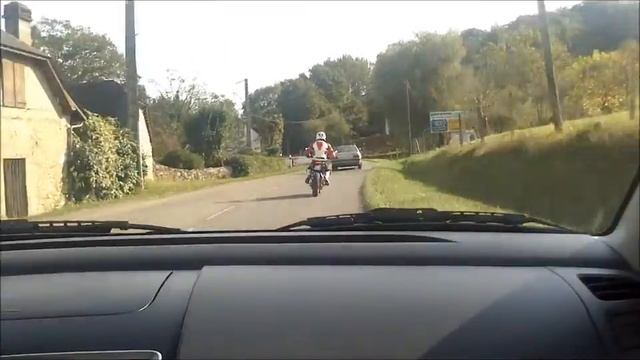KTM Duke 390 VS Suzuki Swift Sport смотреть онлайн