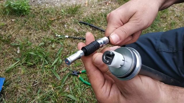 Как заменить тросы электронного ручника на Renault Espace IV самому. смотреть онлайн