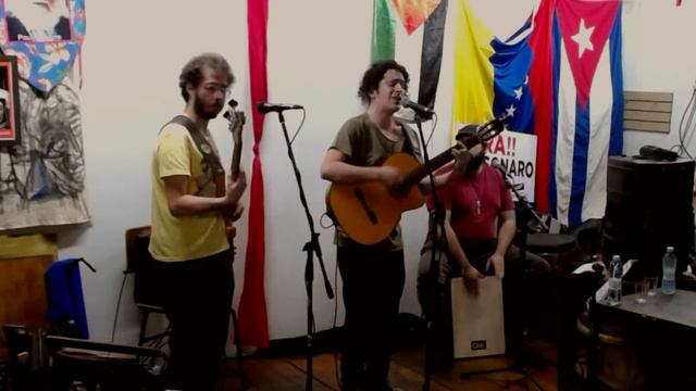 Victor Jara - El aparecido (Cover do Fone Sur Ao Vivo no ECLA) смотреть онлайн