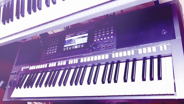 SynthGrooves-"Bette Davis Eyes. смотреть онлайн