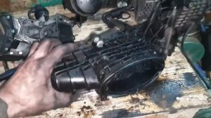 Замена теплообменника и впускного коллектора Мерседес Спринтер 316