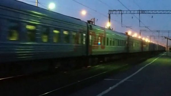 Поезда и электрички гудят и свистят. Небольшая подборка.