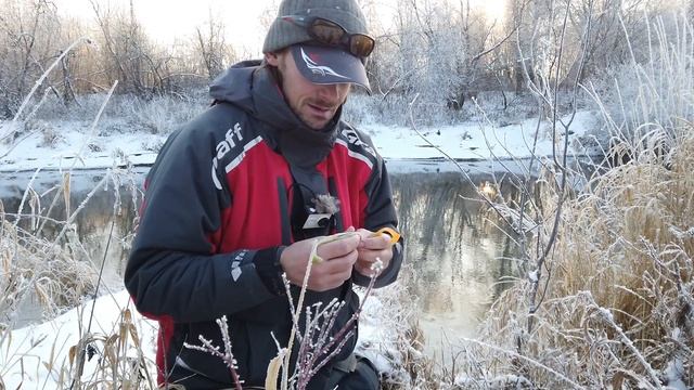 Спиннинг в -30 ??? ДА Вы шутите... что можно поймать на реке в такой мороз? [Пора ловить щуку] смотреть онлайн