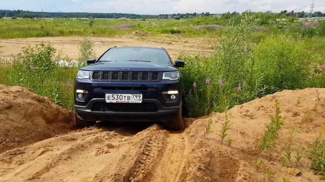 JEEP Compass 2.4 в песках//Роет, но едет. смотреть онлайн
