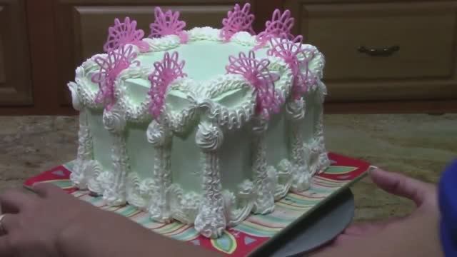 Украшение квадратного торта кремом смотреть онлайн