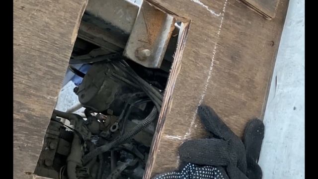 Как снять стартер на японском грузовике с будкой. смотреть онлайн