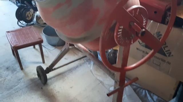 Бетономешалка Цунами смотреть онлайн