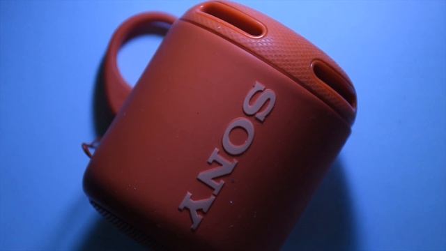 Sony XB10 смотреть онлайн