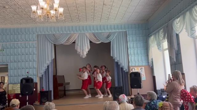 Золотая Маниста в доме престарелых в Твери. смотреть онлайн