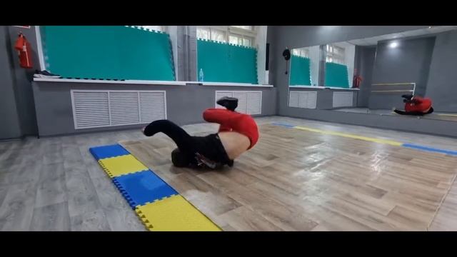 Илья Зайцев aka bboy Hit / NOFROM SCHOOL Комсомольск на амуре смотреть онлайн