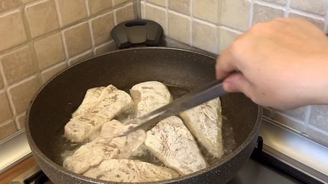 Жареная рыбка под луковой подушкой! Жареная рыба с луком! смотреть онлайн