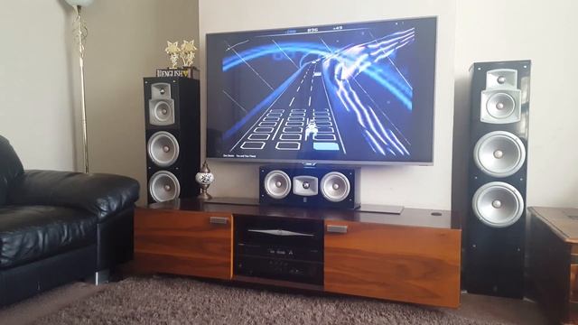 Yamaha NS777 смотреть онлайн