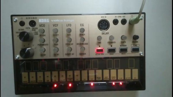 KORG Volca Keys : Unboxing and Test Drive