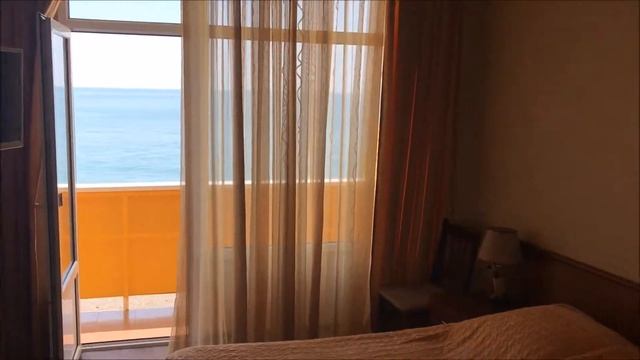 Пансионат Лучезарный в Гаграх Семейный двухкомнатный номер смотреть онлайн