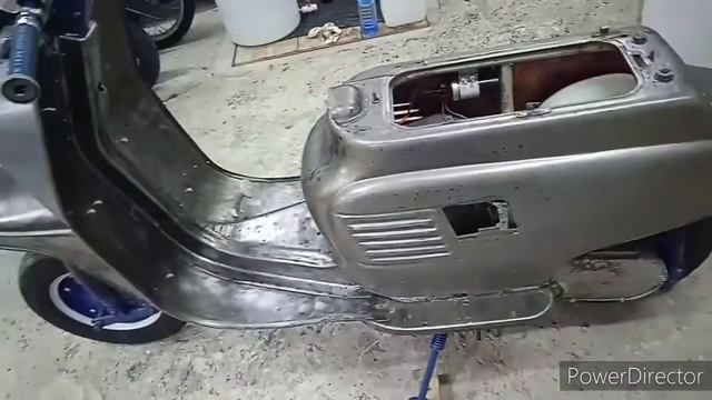 Мотороллер Вятка ВП-150М.Полный разбор под по краску!!! смотреть онлайн