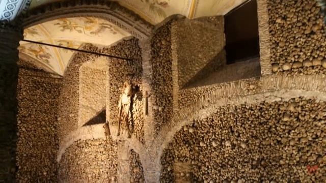 Capela dos Ossos (Часовня костей) в Португалии смотреть онлайн