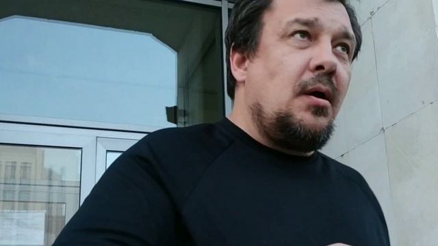СНЯЛИ В КИЕВЕ РЕАКЦИЮ НА ФЛАГ КРЫМСКИХ ТАТАР смотреть онлайн