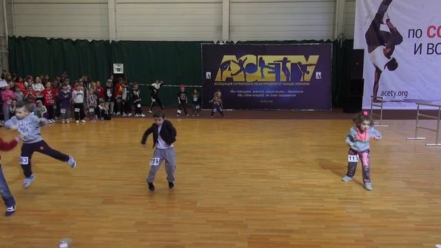 11.02.17 г. Чемпионат Украины и Международные соревнования по современным танцам, пл. А, часть 5 смотреть онлайн