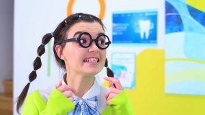 Как стать вампиром? Экстремальное перевоплощение из Эльзы в вампира!