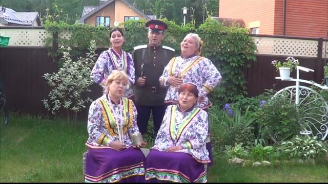 Ночь, исполняет ансамбль казачьей песни Хуторок смотреть онлайн