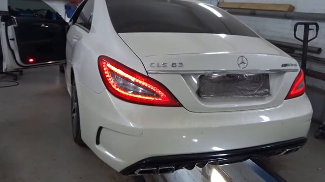 Очень громкий выхлоп на mercedes cls63 amg смотреть онлайн