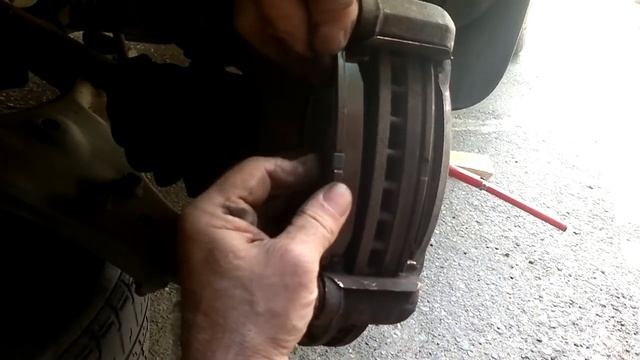Замена тормозных колодок на хундай туксон видео