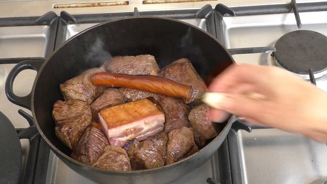 Rindergulasch in Rotwein selber machen, Rezept, zart und saftig, französische Art, Boeuf Bourguigno смотреть онлайн