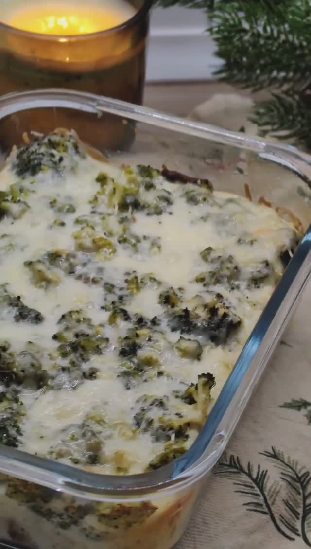Запеканка с брокколи, грибами и курицей: блюдо для всей семьи на каждый день и праздничный стол смотреть онлайн