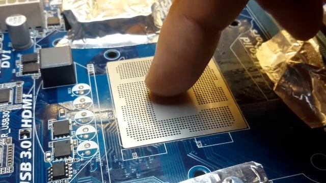 Ремонт материнской платы. Замена сокета. смотреть онлайн