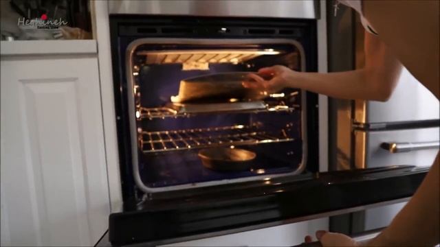 Մատնաքաշ - Armenian Bread Matnakash - Heghineh Cooking Show in Armenian смотреть онлайн