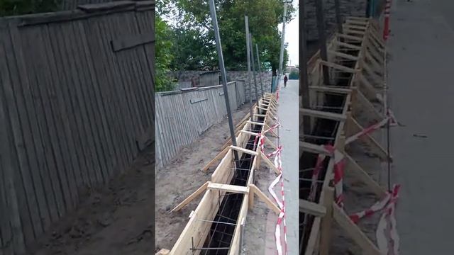 День заливки бетону під фундамент забору в Боярці смотреть онлайн