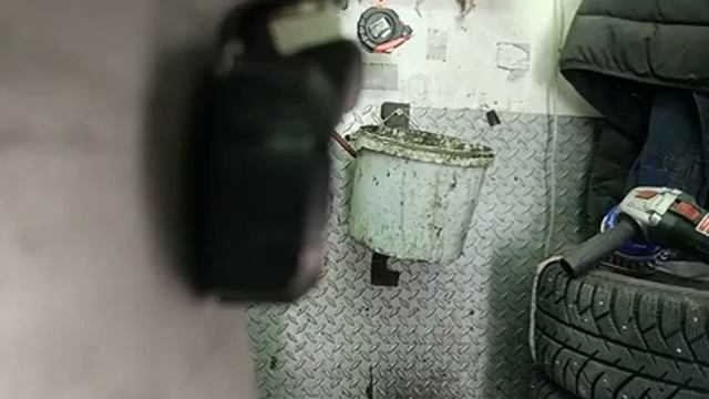 Установка датчиков давления в шинах CAREUD смотреть онлайн